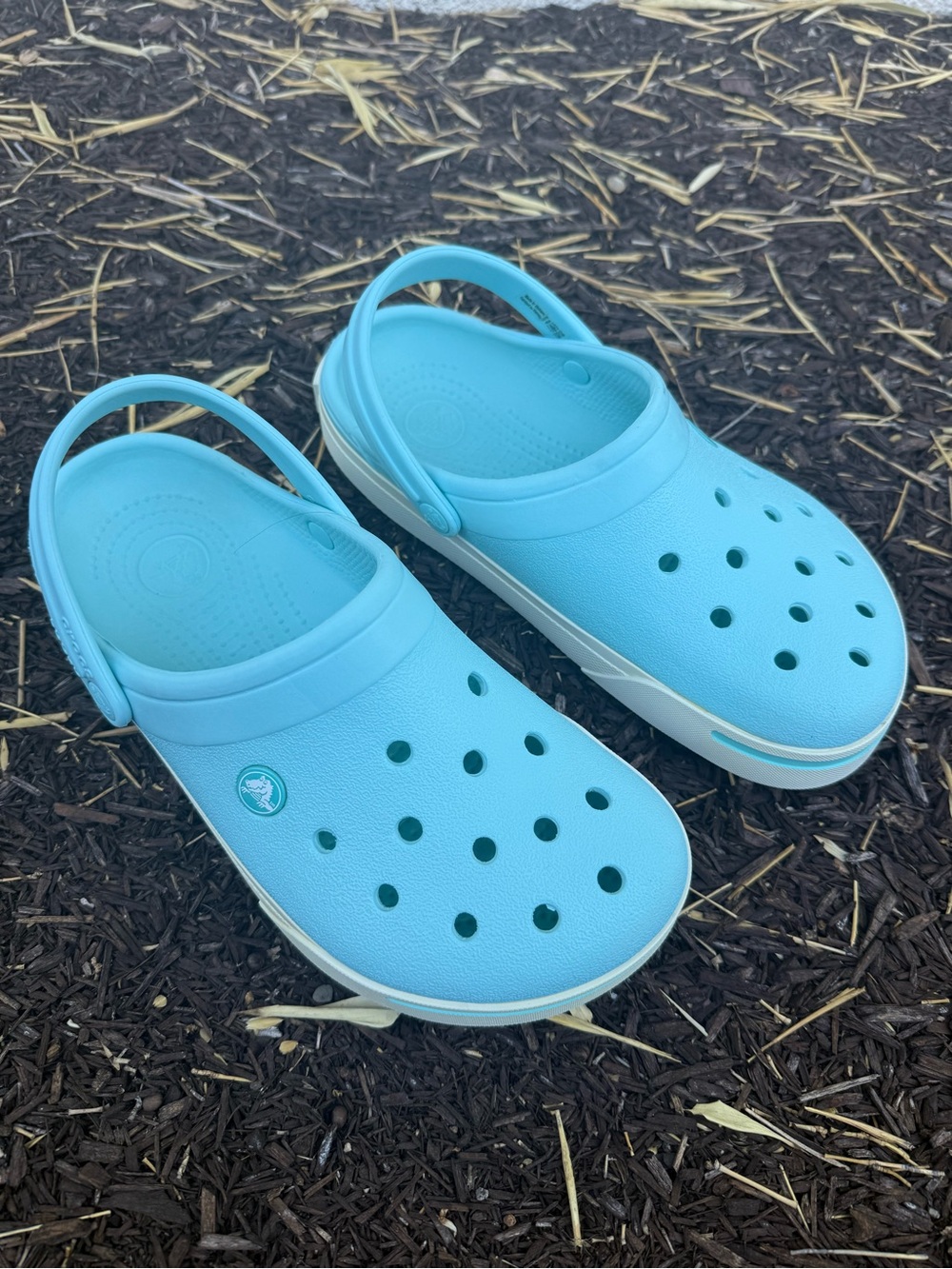 Crocs classic color blue womenn’s size 8 | Men’s 6 
#Outdoor #Beach #waterprof